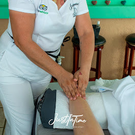 LOS MASAJES SON UNA TERAPIA
